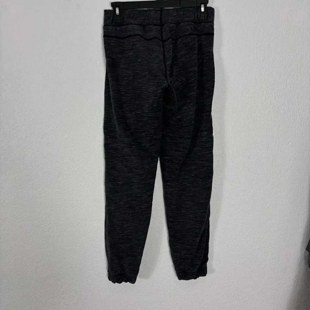 Lululemon‎ Heathered Grey Jogger Sweatpants Women’s size 4